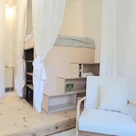 شقة Cozy With A Unique Style براتسيلافا